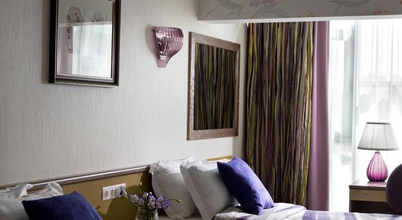 Iris Art Hotel Charkiv Esterno foto